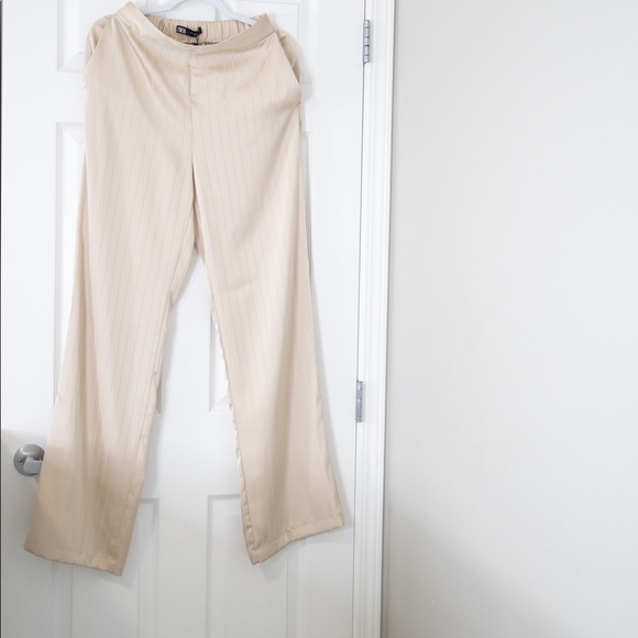 Zara set. Shirt is size US XS, pant is Size US S. Worn only a couple if times. - Picture 3 of 6